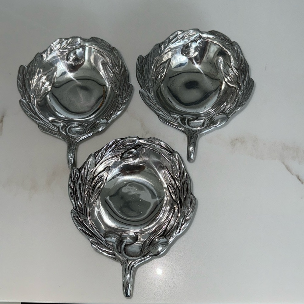 Arthur Court dip bowls, 4 inch diameter
